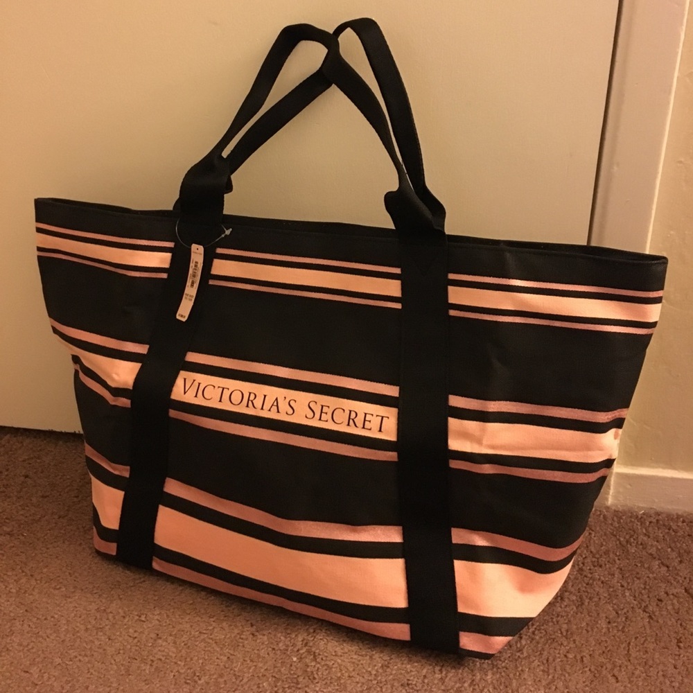 NWT Victoria’s Secret Shoulder Bag